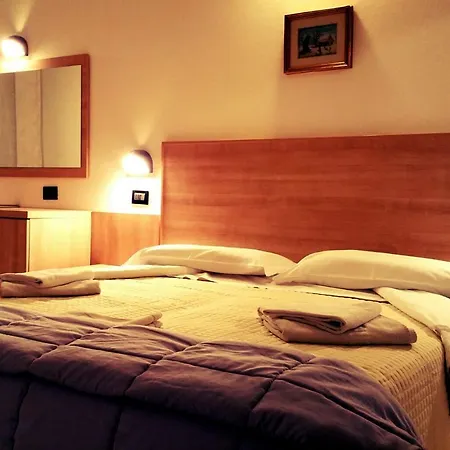 Globus Hotel 3*